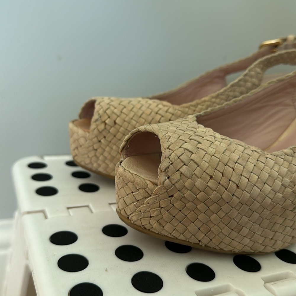 Stuart Weitzman Wedges Size 7.5 - image 6